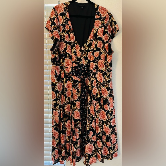 22/24 Torrid Sz 3 Black Floral Challis Button Down Dress Never Worn Like New - Picture 5 of 8